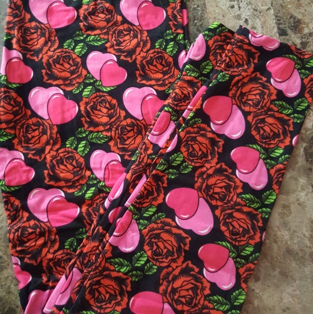 💕💋VALENTINE'S DAY LEGGINGS💋💕